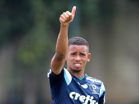 "Já está decidido"; Gabriel Jesus vira 'espelho' em saída de meio-campista do Palmeiras