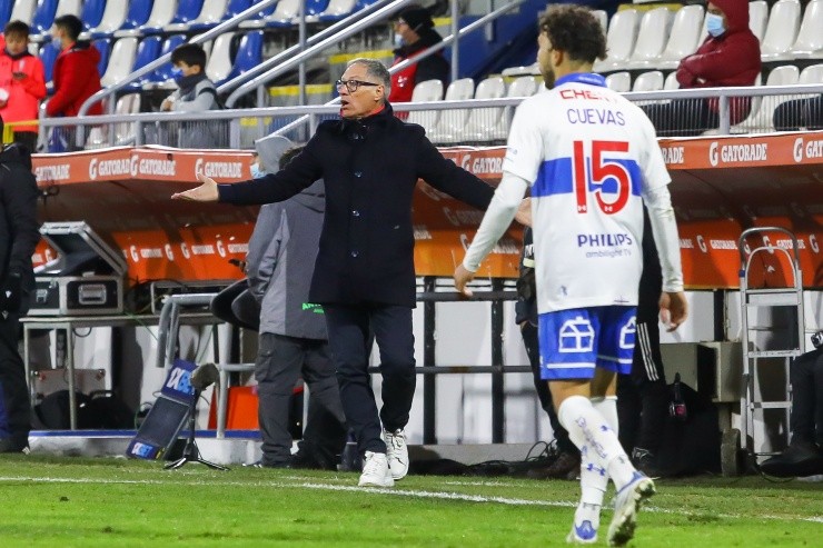 Ariel Holan Universidad Católica