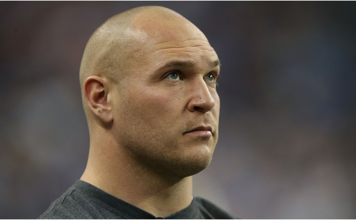 Brian Urlacher says ex-NFL players claim to have CTE for money