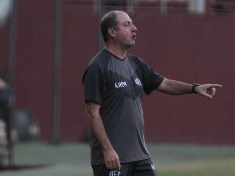 Com eliminação da Ferroviária, futuro de Vinicius Munhoz na equipe é incerto
