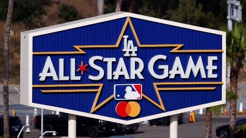 Letrero del Juego de las Estrellas 2022 en Dodger Stadium