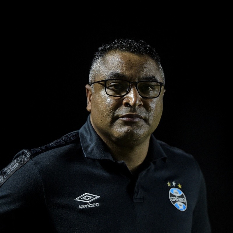 Com larga vitória do Grêmio, Roger Machado 'cutuca a ferida' e relembra pressão do início