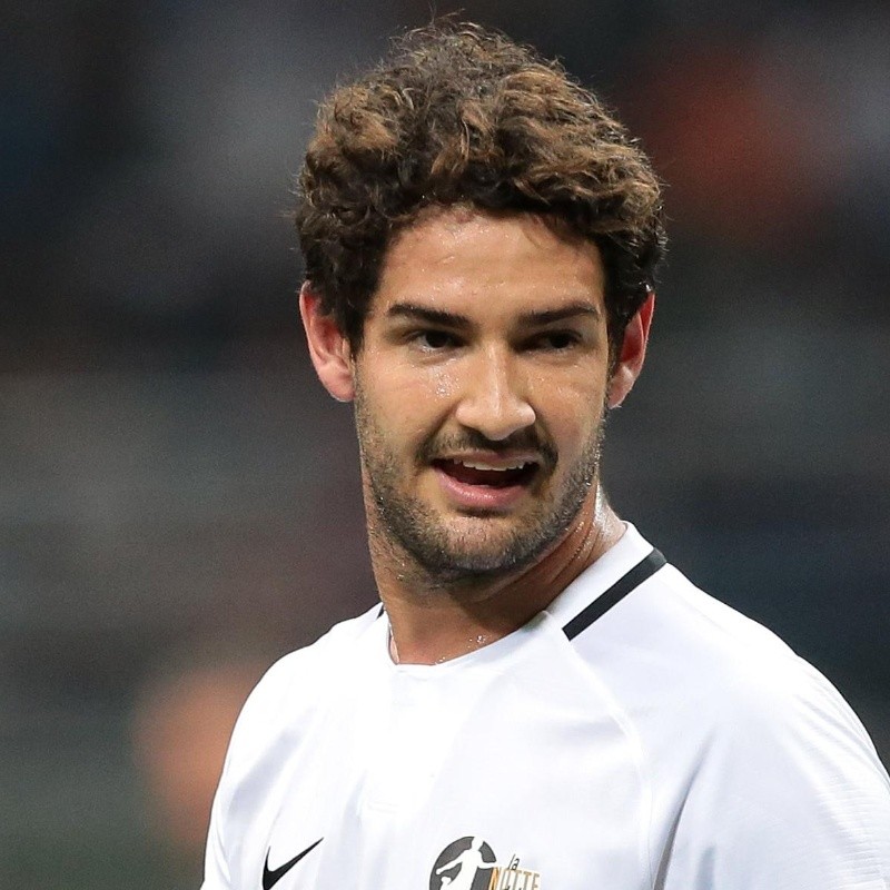 AGORA! Rumor de Alexandre Pato no Vasco é assunto na TV fechada e empresário se manifesta