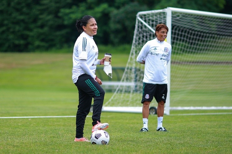 Tras la salida de Vergara, Domínguez también estaría fuera de la FMF. (Créditos: Imago7)