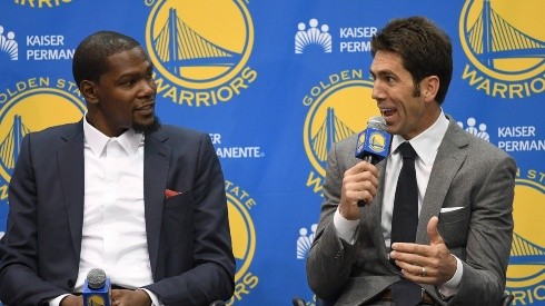 Kevin Durant y Bob Myers