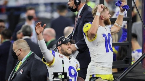 Matthew Stafford y Cooper Kupp ganando el Super Bowl LVI con Los Angeles Rams