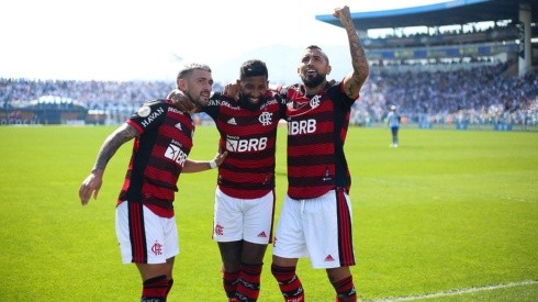 Arturo Vidal tuvo su debut triunfal en Flamengo