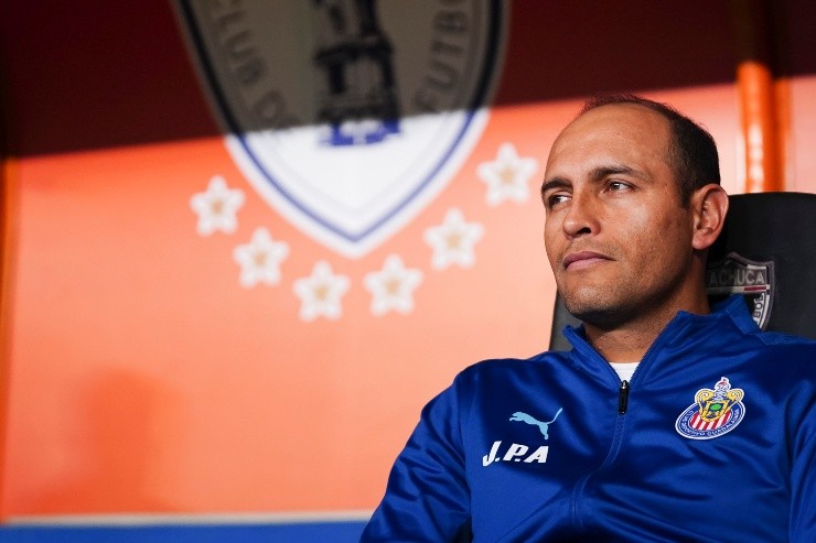 Actualmente, Alfaro es DT del Chivas Femenil. Créditos: Imago7