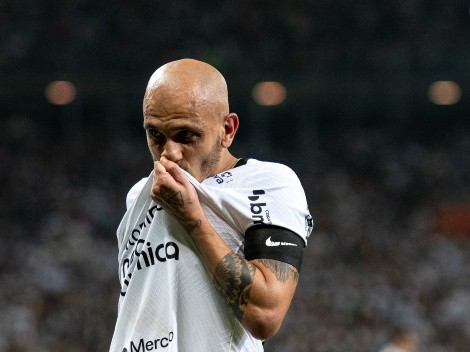 “Ninguém acreditava que o Corinthians…”; Fábio Santos expõe briga pelo título