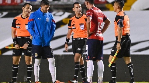 Los rojiblancos sufrieron de errores defensivos para ceder el empate en Querétaro y seguir en la zona baja de la tabla