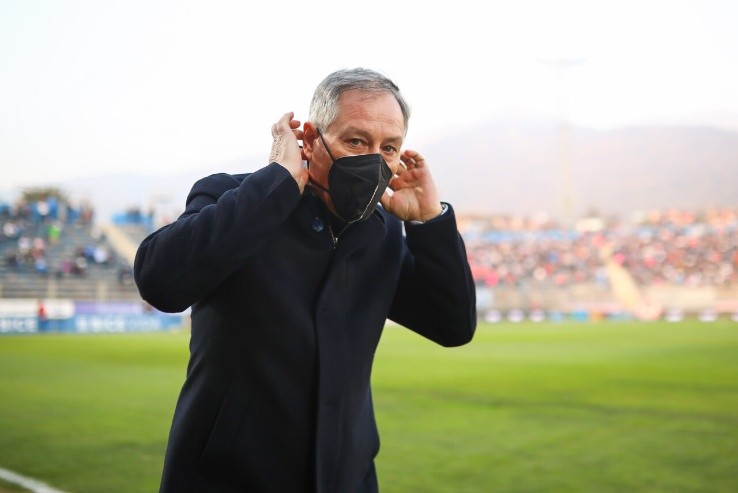 Ariel Holan confía en el renacer de la UC | Foto: Agencia Uno 