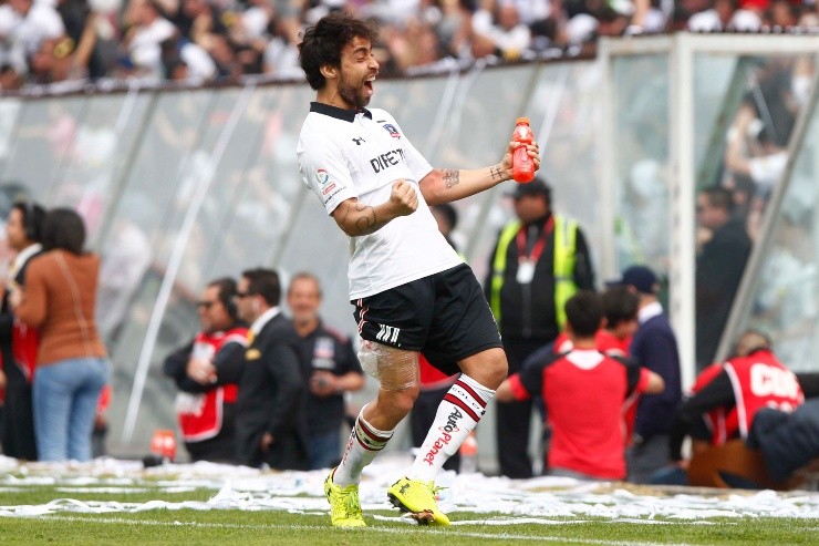 Valdivia disfrutando en un Superclásico | Foto: Agencia Uno 