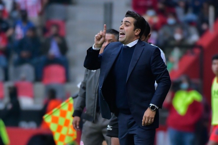 Leaño, al igual que Cadena, llegó a Chivas como interino. Créditos: Imago7