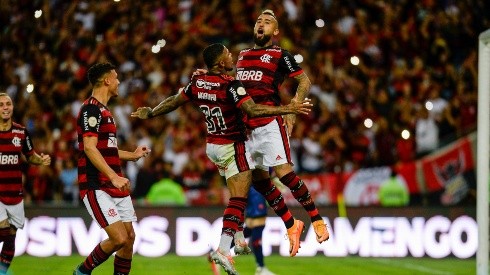 Arturo Vidal fue figura en el triunfo del Flamengo