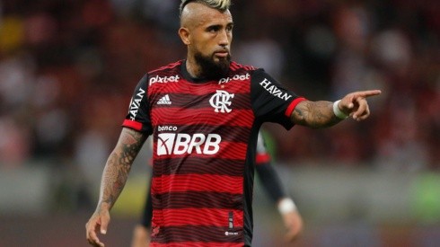 Vidal será uma das novidades do Flamengo para as quartas de final da Libertadores