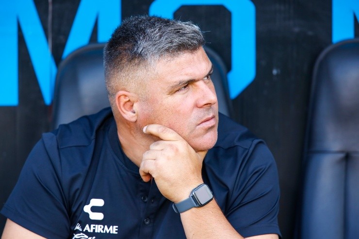 Mauro Gerk no conoce la victoria como entrenador de Querétaro. Créditos: Imago7