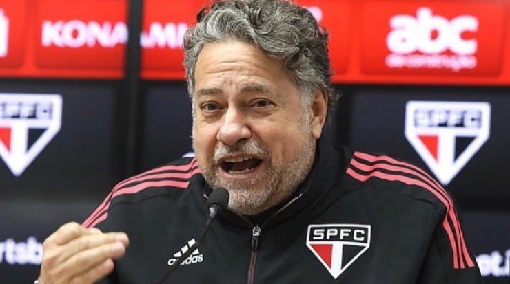 Julio Casares não abrirá negociações para contratar Mateus Vital. Foto: DIvulgação SPFC.NET