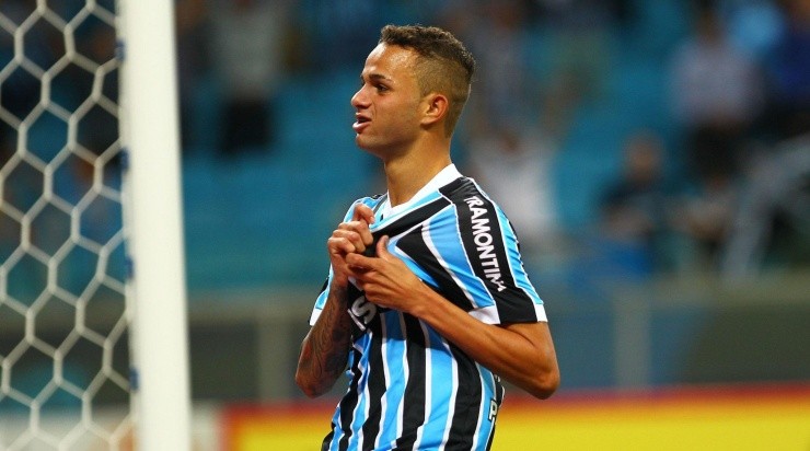 A torcida do Grêmio pediu a Romildo a contratação de Luan. Foto: Lucas Uebel/ Grêmio
