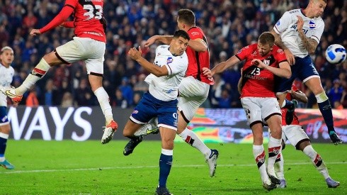 Luis Suárez en acción con Nacional.