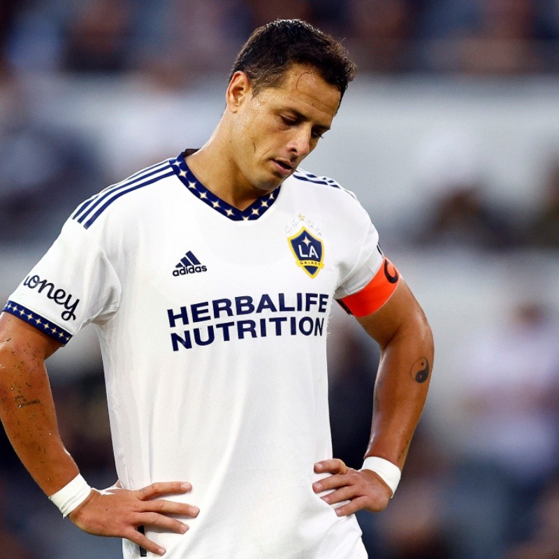 LA Galaxy unveil Javier Chicharito Hernandez at introductory press  conference