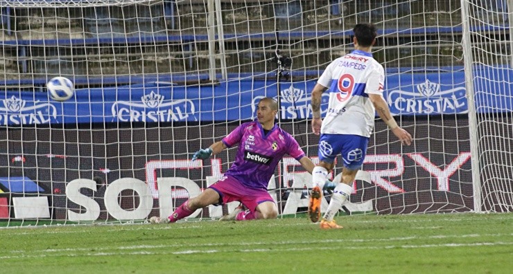 3 de julio fue el último tanto de Fernando Zampedri en la UC | Foto: Agencia Uno 