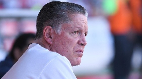 Ricardo Peláez presentó renuncia en Chivas 