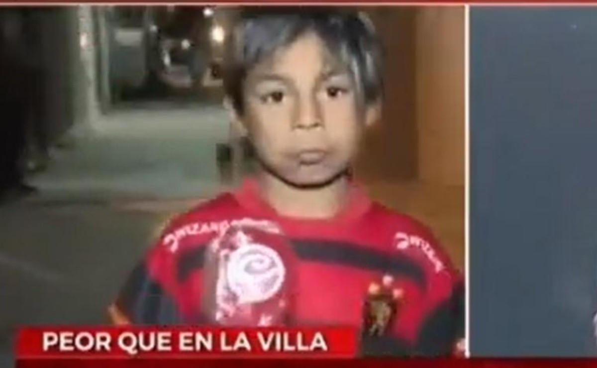 Foto de jogador na infância com camisa do Fluminense viraliza em