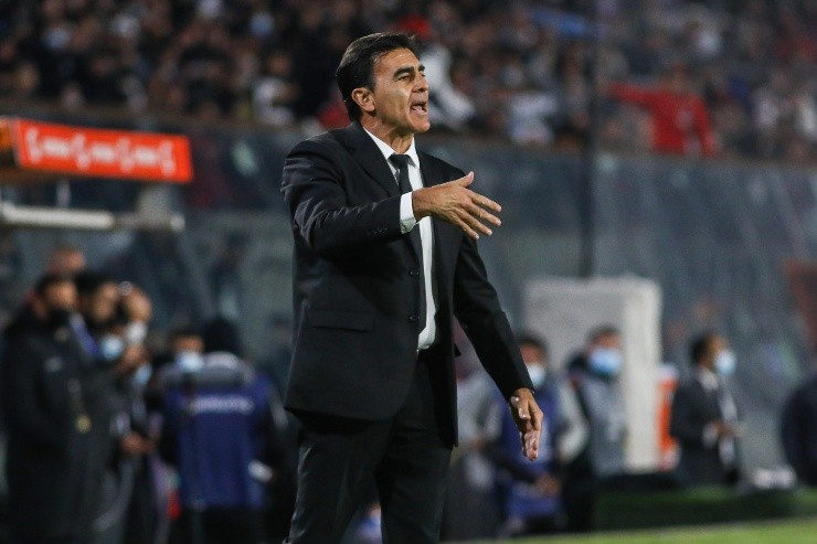 Gustavo Quinteros llama a no bajar la guardia en Colo Colo | Foto: Agencia Uno 