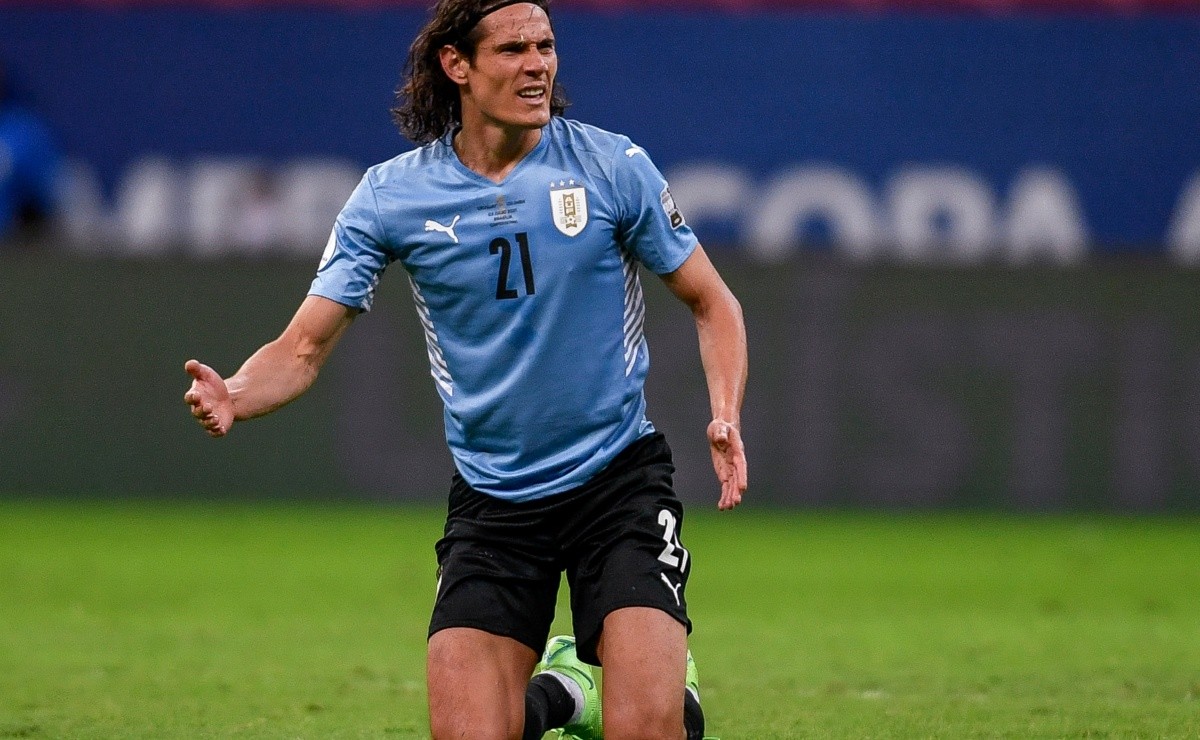 Ex deseo del Botafogo, Cavani se acerca al gigante argentino y hincha a ‘Zoa’: ‘Qué decadencia’