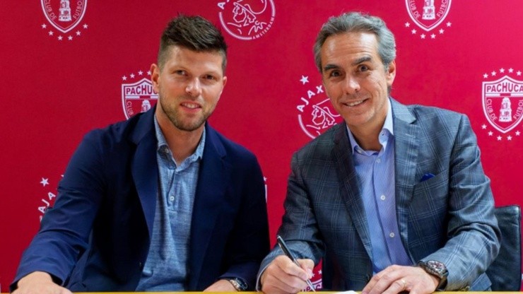 Ajax hizo oficial el acuerdo a través de sus redes sociales.