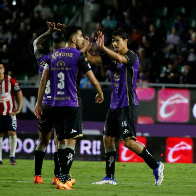 Mazatlán gana su primer partido y profundiza la crisis de Chivas