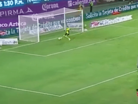 VIDEO | Alexis Vega falla un gol increíble y las redes explotan contra Chivas
