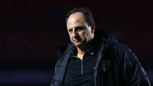 Marcello Zambrana/AGIF/ "Alguns times fizeram sondagens"; titular de Rogério Ceni confirma interesses de clubes europeus.