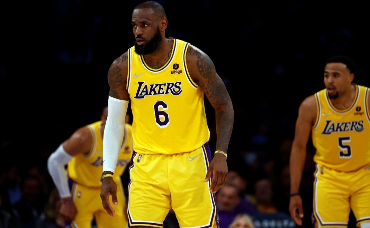 LeBron James cambiará el número de camiseta en los Lakers: el