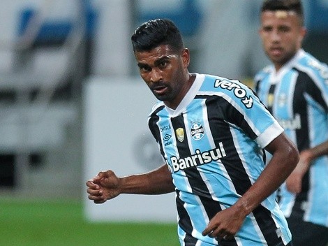 Grêmio não 'sossega' e planeja saídas de Thiago Santos e mais 3 reservas