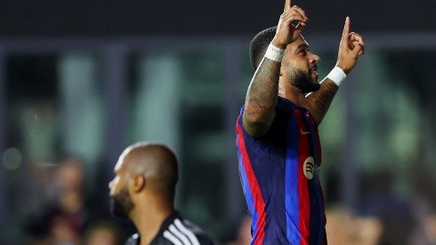 Getty Images/Michael Reaves - Depay deve trocar Barcelona por adversário na Champions League