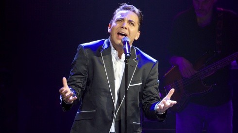 Cristian Castro ya no vive en México.