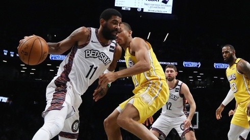Kyrie Irving contra Los Angeles Lakers.