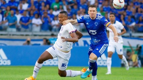 Agif/Fernando Moreno - Eduardo Brock ganha surpresa na defesa do Cruzeiro
