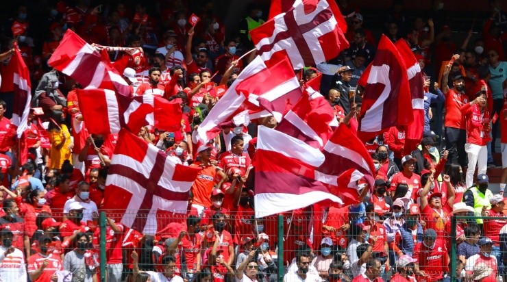Toluca, Estado de Mexico, 10 de julio de 2022. Afición, durante el partido de la jornada 2 del torneo Apertura 2022 de la Liga BBVA MX, entre los Diablos Rojos del Toluca y los Rojinegros del Atlas, celebrado en el estadio Nemesio Diez. Foto: Imago7/Alejandra Suárez