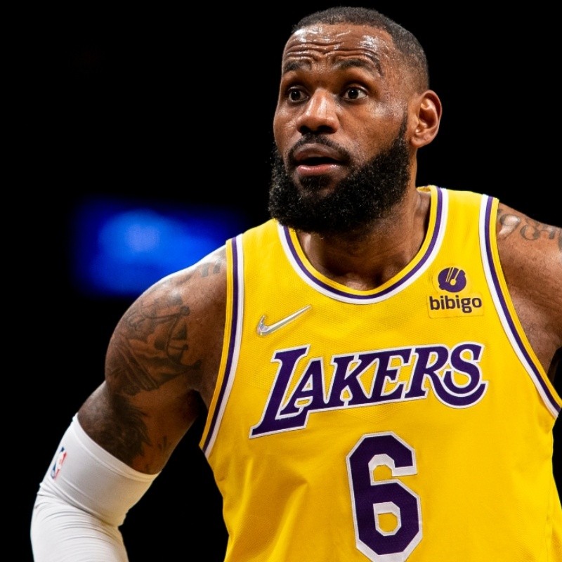 Lakers' LeBron James changes jersey number back to No. 6 - The Athletic