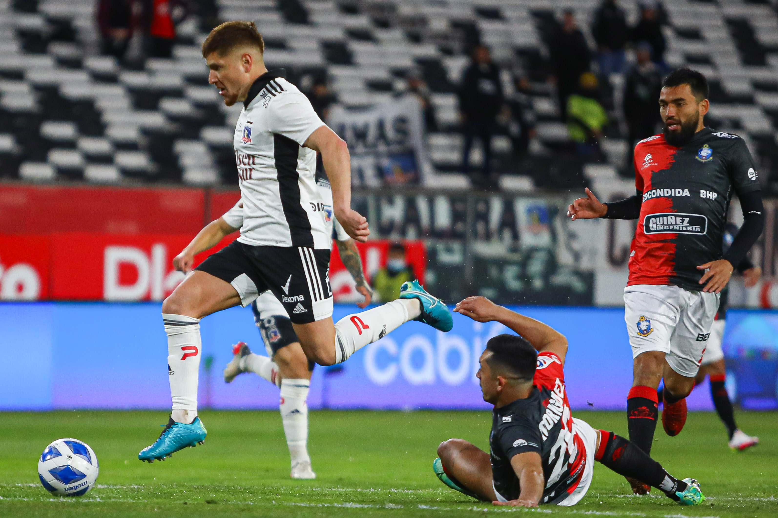 Gil destaca el grupo que se formó en Colo Colo | Foto: Agencia Uno 