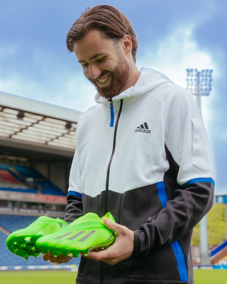 Ben Brereton y sus nuevos zapatos | Foto: Adidas 