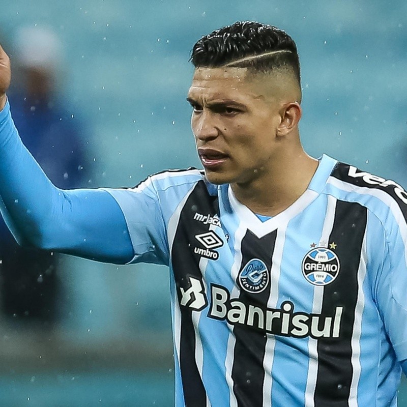 "Rodrigo Ferreira não amarra a chuteira"; Torcida pede mudança no Grêmio