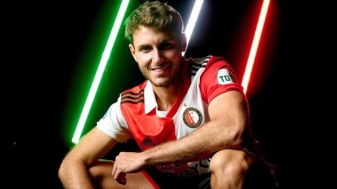 Santi Giménez ya está listo para debutar con el Feyenoord.