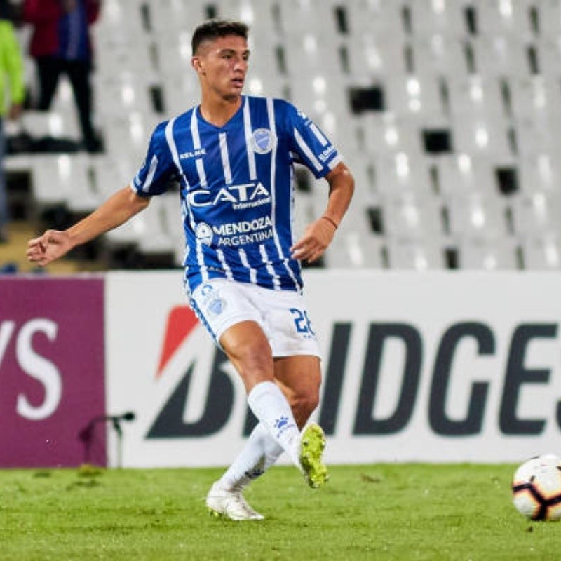 Feyenoord se prepara para pelear: Santiago Giménez podría tener a un joya argentina como socio