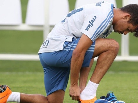 Lesão no pé de Scarpa preocupa e Abel arma Palmeiras para encarar o Corinthians com novidade