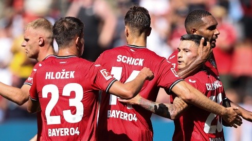 Charles Aránguiz pone la paridad para el Leverkusen