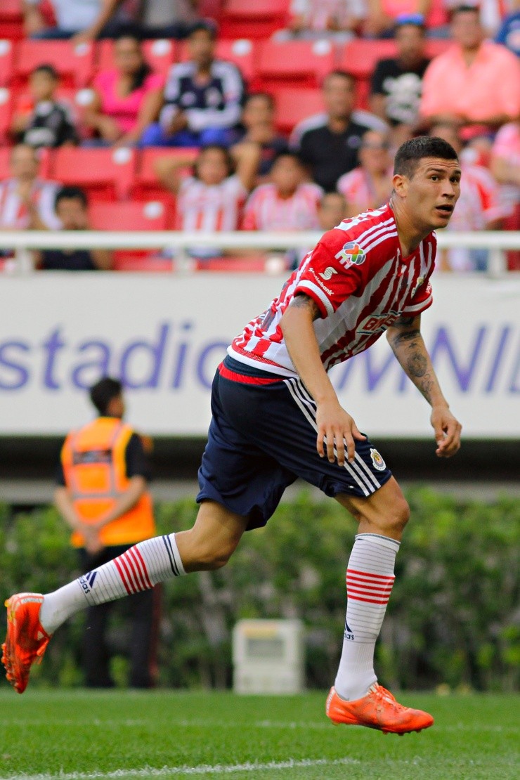 Enríquez con la camiseta de Chivas en 2015. Créditos: Imago7