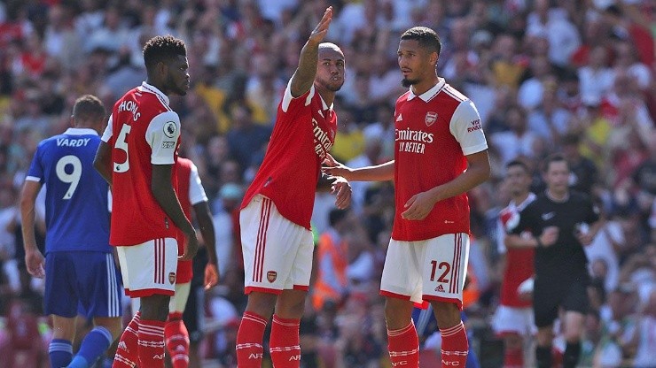 Arsenal en partido ante Leicester.